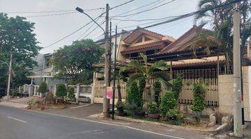 Gambar 4 Rumah Bagus 2lt Pinggir Jalan Daerah Stategis Harga Murah Cocok Invest