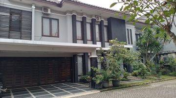 Gambar 4 Rumah Bagus 2lt Di Jatipadang Townhouse