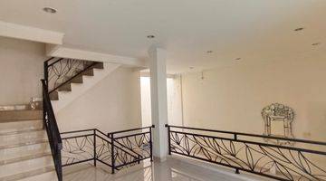 Gambar 3  Rumah Unfurnished 3 Lantai Bagus SHM - Sertifikat Hak Milik di Kelapa nias , Kelapa Gading