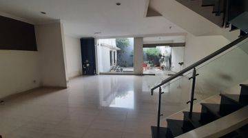 Gambar 4 Jual Rumah 2lt Lux Bagus Di Batununggal Indah Model White House 