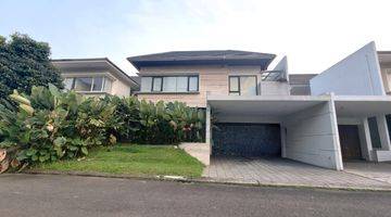 tampak depan rumah baru mewah full renovasi