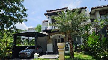 tampak depan dijual rumah cantik apik di