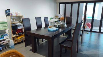 Gambar 4 Rumah 2 Lantai Sudah Renovasi Furnished SHM di Jl. Pantai Indah Utara 2, Jakarta Utara