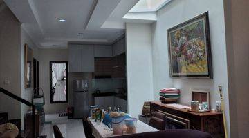 Gambar 2 Rumah 2 Lantai Baru Semi Furnished SHM di Bsd