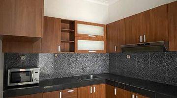 dapur rumah 2 lantai sudah renovasi