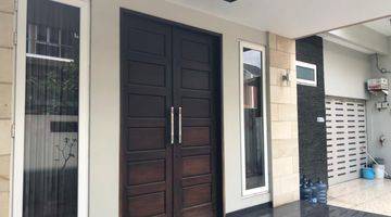 Gambar 5 Dijual Rumah hoek 2 lantai Cantik siap huni nyaman harga nego