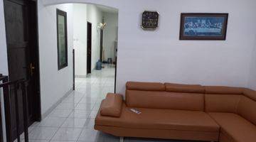 Gambar 2 Rumah 2 Lantai sektor 7C Gading Serpong surat SHM 