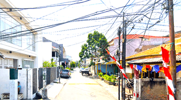 Gambar 2 Rumah Tanjung Duren. 2.5 Lantai. 7x15. Jalan Lebar 3 Mobil. Siap Huni