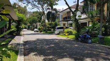 Gambar 3 Jual di Cluster Green Cove Bsd City. Rumah sudah renovasi bangunan luas. Furnished