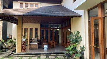 Gambar 3 Rumah Lux di Dago Bandung