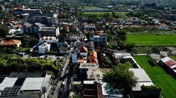 Gambar 3 Tanah Pinggir Jalan Plus Bangunan  di Batubelig - petitenget, Petitenget