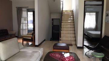 Gambar 3 Rumah Furnished di Ratnasasih Kota Baru Parahyangan, 2 Lantai