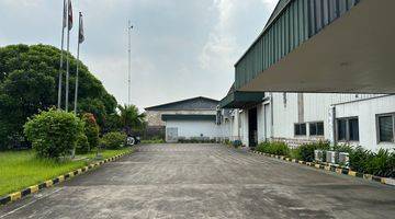 tampak depan gudang bagus siap huni dijababeka