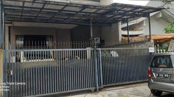 Gambar 1 Rumah minimalis di jln.Alam Segar dekat Pondok Indah Mall 2 Lantai