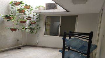 Gambar 1 Rumah Gading Serpong Luas 210 M2 Hoek Murah ! Semifurnished Bagus