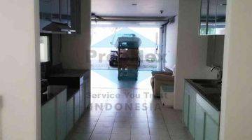 Gambar 2 Rumah 2.5 Lantai Puri Sentra Raya Citraland, Surabaya Semi Furnished