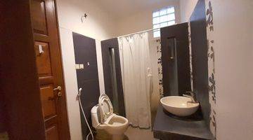 Gambar 5 Rumah 3 Lantai Bagus Semi Furnished SHM di Kebayoran View, Tangerang Selatan