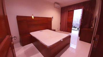 Gambar 2 Rumah 3 Lantai Bagus Semi Furnished SHM di Kebayoran View, Tangerang Selatan