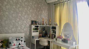 Gambar 1 Rumah Bagus Semi Furnished SHM di Sektor 1, Tangerang Selatan