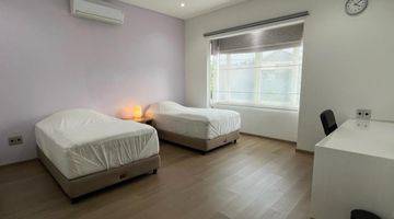 Gambar 5 Rumah Bagus 2 Lantai Semi Furnished SHM District Kebayoran, Tangerang Selatan