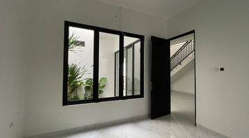 Gambar 2 Rumah Baru di Komplek Cinere Semi Furnished