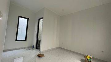 Gambar 3 Rumah Baru di Komplek Cinere Semi Furnished