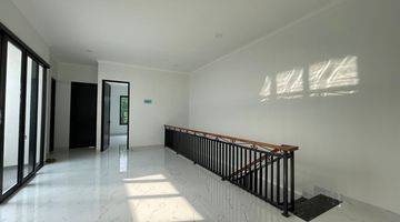 Gambar 5 Rumah Baru di Komplek Cinere Semi Furnished