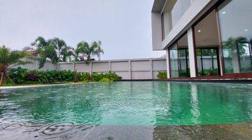 kolam renang brand new smart home system