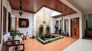 foto lainnya rumah 2 lantai bagus semi