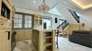 dapur rumah 2 lantai cantik terawat