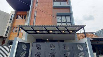 tampak depan rumah 3 lantai design modern