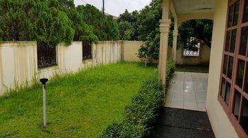 foto lainnya rumah dalam komplek besar di