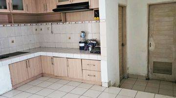 Gambar 4 Dijual Town House Emerald Pik