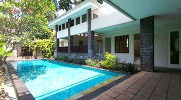 Gambar 1 Luxurious House in Taman Menteng, Jakarta