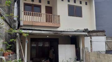 Gambar 1 Dijual Rumah 2 Lantai di Daerah Matraman, Bagus. Unfurnished.