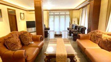 foto lainnya rumah 2 lantai depan jalan