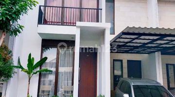 tampak depan rumah include furniture dan elektronik