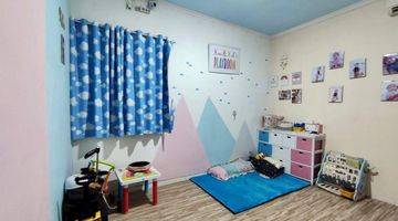 kamar tidur rumah 2 lantai siap huni