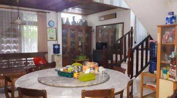 ruang makan rumah tua harga sangat murah