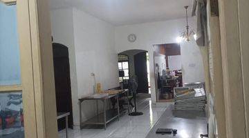 ruang keluarga rumah di srengseng cocok untuk