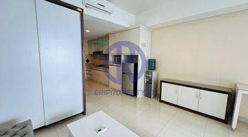 Gambar 2 For Rent Studio Kemang Village With Balcony