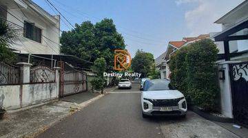 Gambar 1 Rumah Dijual di Daerah Gandaria. Harga Nego.