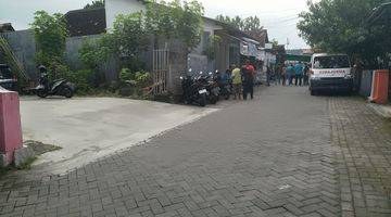 tampak depan tanah premium dekat kampus uny