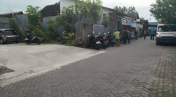 tampak depan tanah premium dekat kampus uny