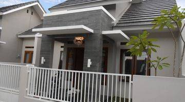 tampak depan rumah siap huni strategis di