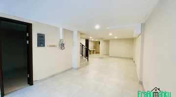 Gambar 3 Townhouse 3 Lantai di Pondok Indah Town House, Jakarta Selatan