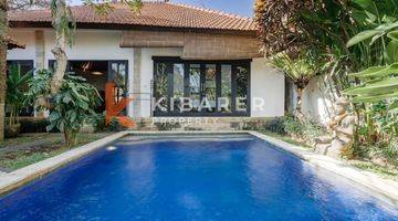 Gambar 3 Cozy Three Bedroom Villa Situated In Padonan Yre5683