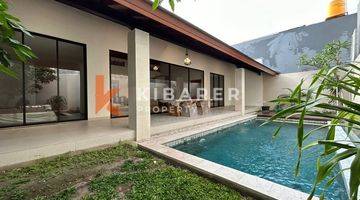 Gambar 1 Charming Two bedroom Enclosed Living Room Modern Villa In Seminyak Minimum Three Years Rental Yrr3453