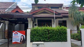 Gambar 1 Rumah cantik bebas banjir depan taman di Depok Mulya 2