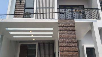 tampak depan rumah mewah kondisi baru siap